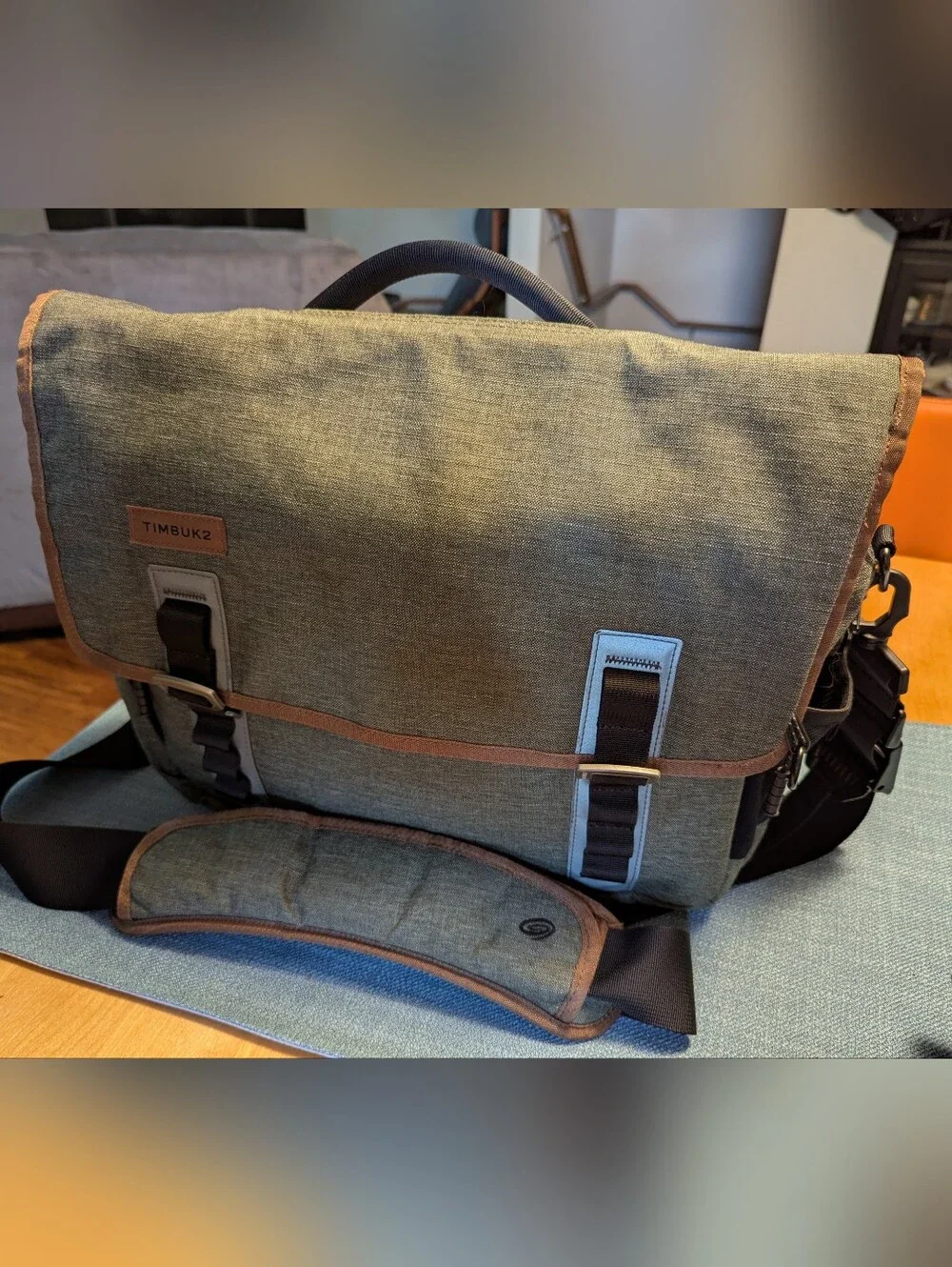 Timbuk2 Command TSA-Friendly Laptop Messenger Bag 18L - Great condition